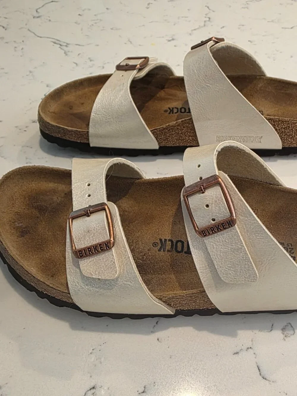 Birkenstock Sydney Sandal in Pearl White, Size 9, EUC - Picture 2 of 5